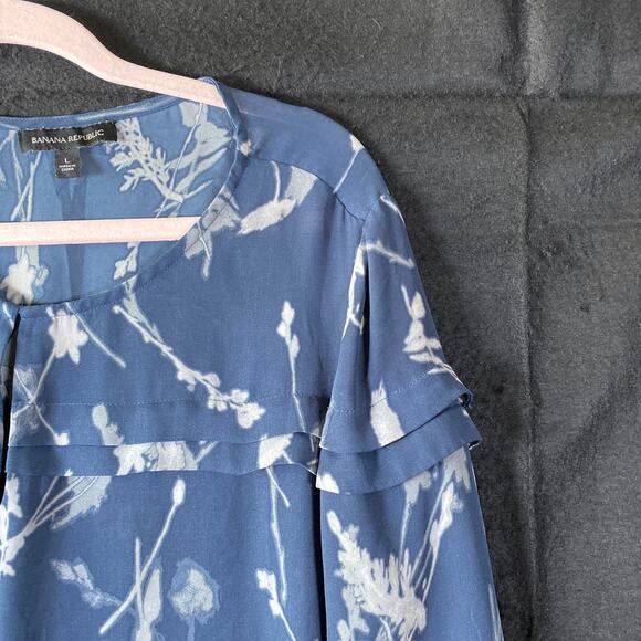 Banana Republic Womens Blouse Blue White Floral Key Holw Neck Long Sleeve L - Picture 5 of 13
